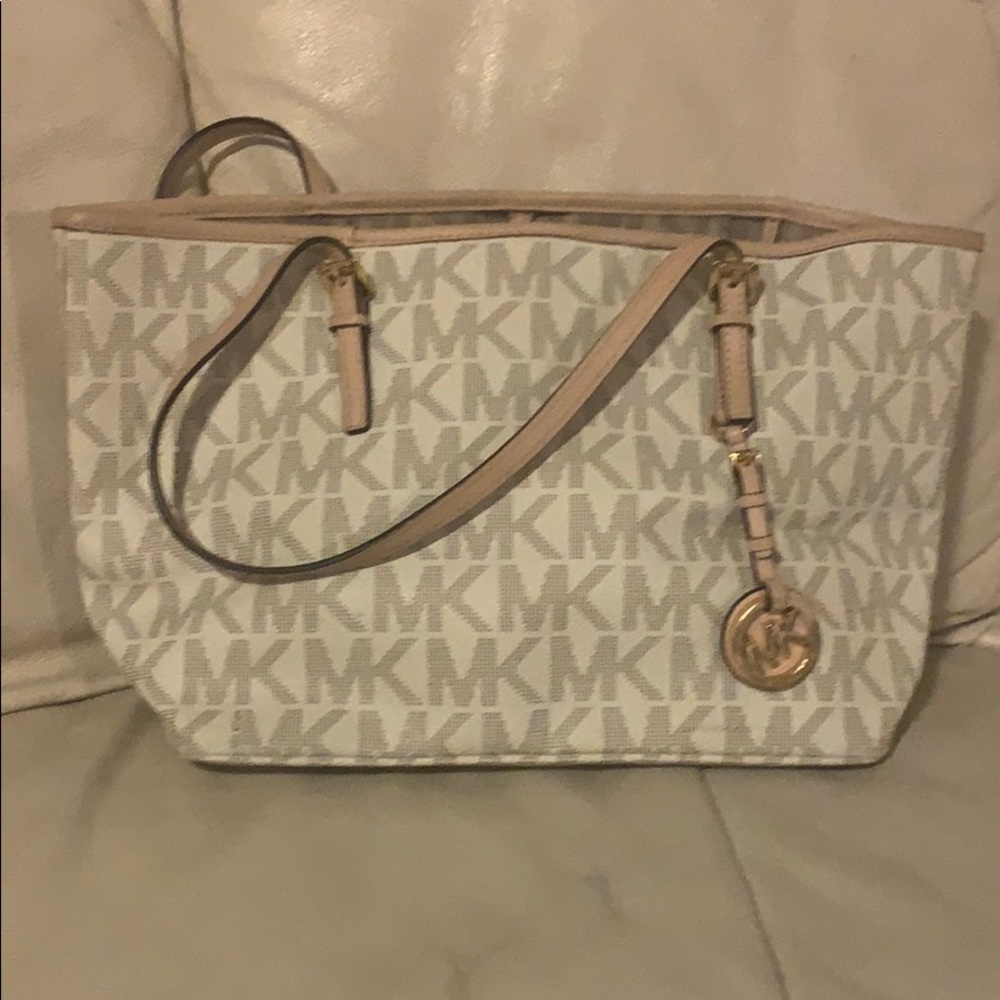 Woman's handbag